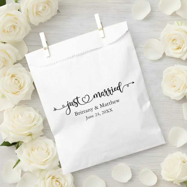 Modern Calligraphy Heart Just Married Wedding Favour Bags (Customize to change your personalized text size or text style.)