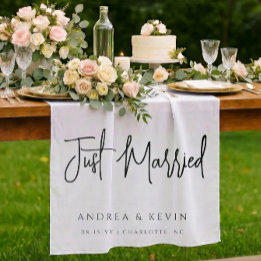 Modern Classy Wedding Just Married Welcome Sign Tapestry