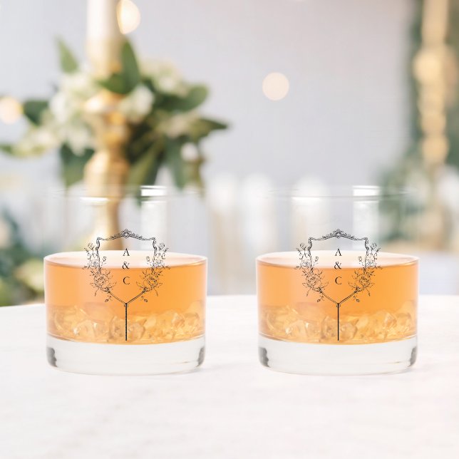 modern crest personalised wedding  whiskey glass (Insitu (Wedding))