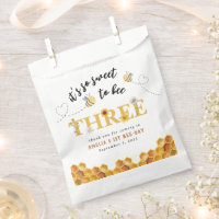 Modern Cute It’s so sweet to bee three birthday