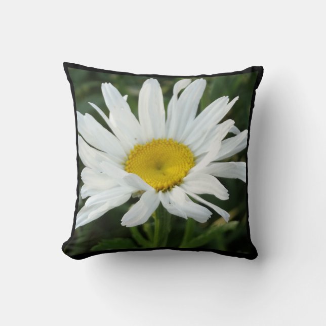 Modern Cute White daisy pillow (Front)