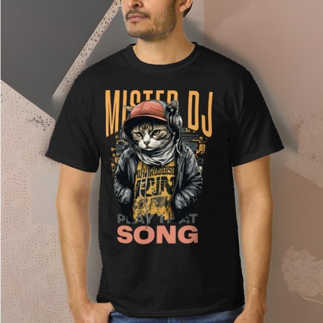 Modern design Funny Deejay cat Techno music Black T-Shirt (Creator Uploaded)