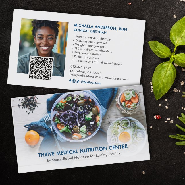 Modern Dietitian/Nutritionist QR Code Social Media Business Card (Creator Uploaded)