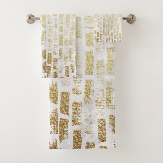 Modern Distressed Gold Pattern - Vertical Strokes Bath Towel Set (Insitu)