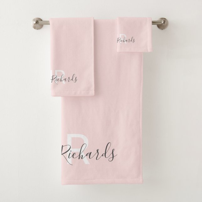 Modern elegant blush pink monogram script bath towel set (Insitu)
