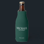 Modern Emerald Green Personalised Groomsman Bottle Cooler<br><div class="desc">Modern Personalised Groomsman Gifts
featuring personalised white groomsman's name,  title and wedding date in classic serif font style on emerald green background.

Also perfect for Best Man,  Father of the Bride and more.</div>