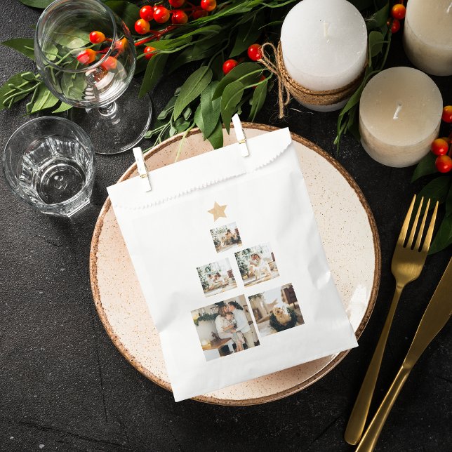 Modern Family Christmas Tree Photo With Star Favour Bags (Creator Uploaded)