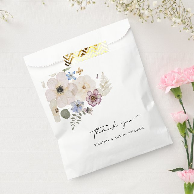 Modern Favour Bags (Modern Floral Favor Bags by Painted Paperie
)