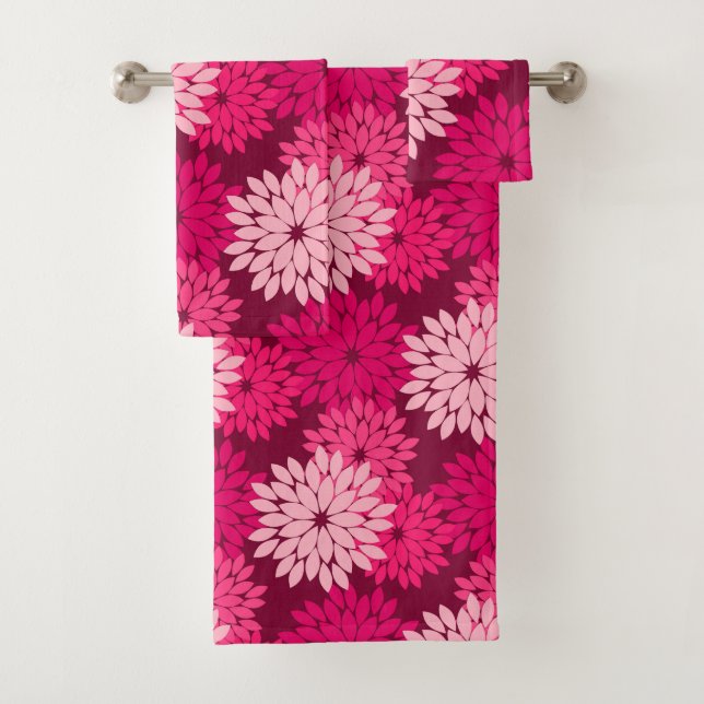 Modern Floral Kimono Print, Coral Pink & Burgundy Bath Towel Set (Insitu)