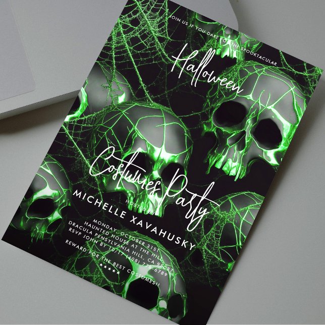 Modern Gothic Black Green Skull Halloween Party Invitation (Modern Gothic Black Green Skull Halloween Party Invitation
)
