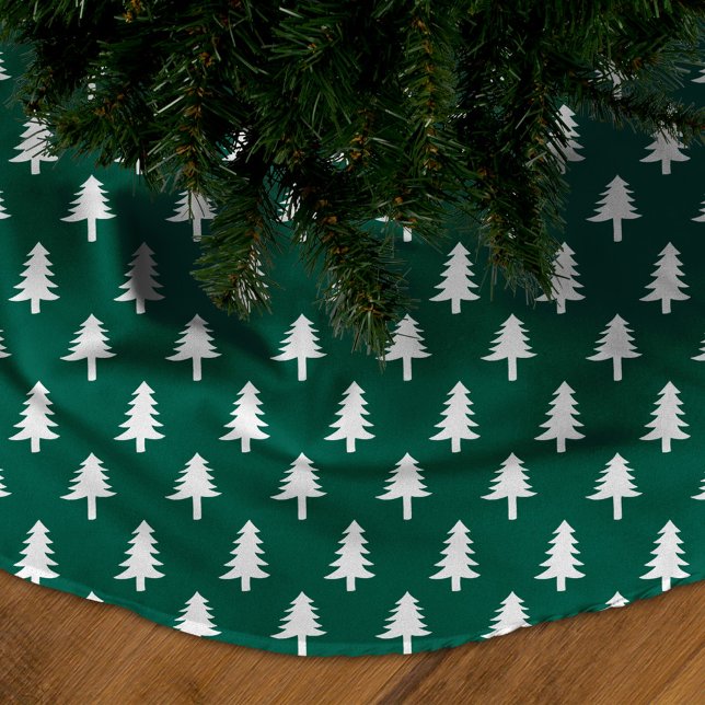 Modern Green and White Christmas Tree Pattern Brushed Polyester Tree Skirt (Creator Uploaded)