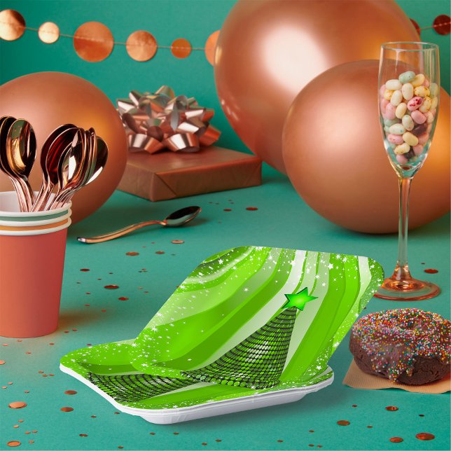 Modern Green Christmas Tree with Star  Paper Plate (Creator Uploaded)