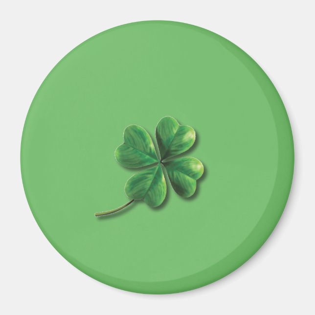 Modern Green Irish Shamrock Magnet (Front)