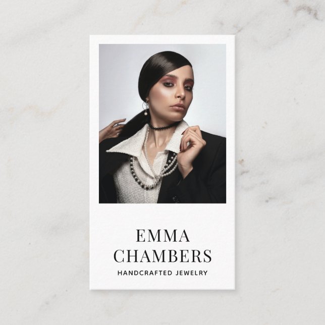 Modern Jewellery Designer Business Card (Front)