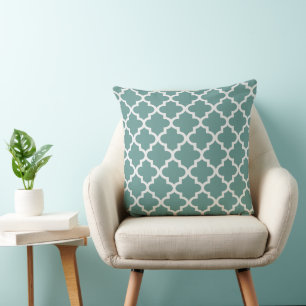 Modern Juniper Green and White Quatrefoil Pattern Cushion