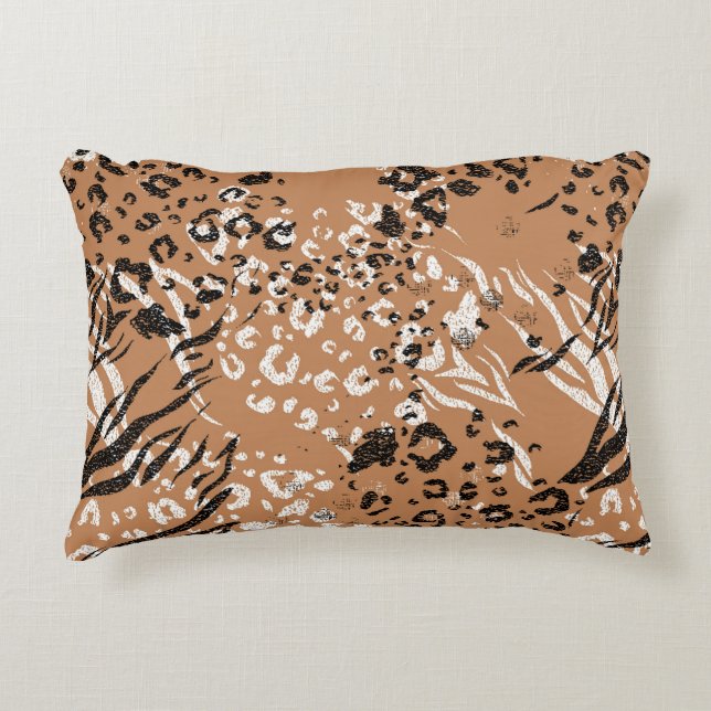 Modern leopard. Pattern. Background. Wild nature. Decorative Cushion (Front)