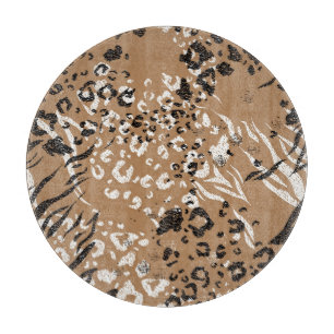 Modern leopard: wild nature pattern. cutting board