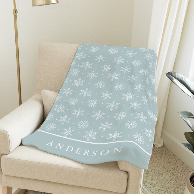 Modern Light Blue Snowflake Pattern Winter Fleece Blanket (Creator Uploaded)