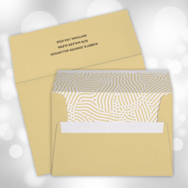 Modern Lines Dots Lined Gold Envelope (Creator Uploaded)