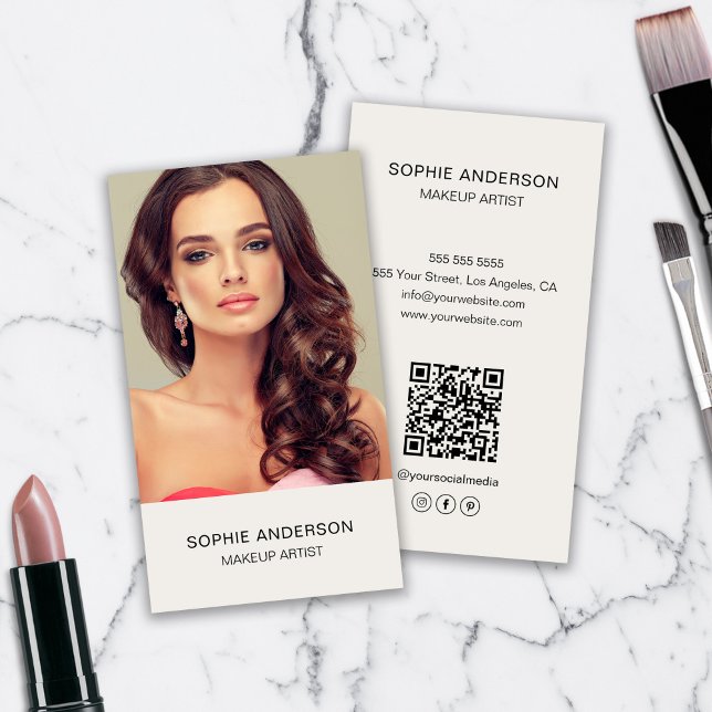 Modern Makeup Artist Photo Business Card (Modern Makeup Artist Photo Business Card)