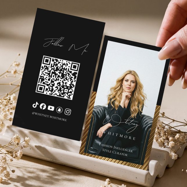 Modern Minimal Luxury Social Influencer QR Code Business Card (Modern Minimal Luxury Social Influencer QR Code Business Card)