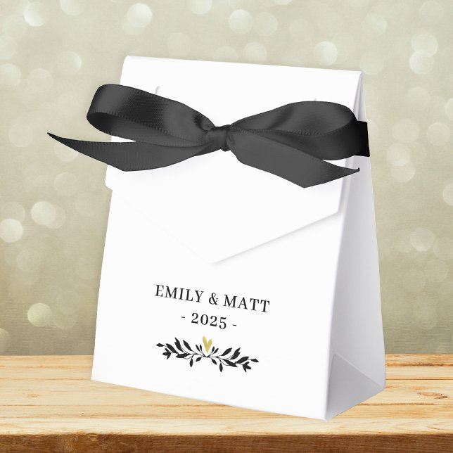 Modern Minimalist Elegant Heart Wedding Favour Box (Stylishly Personalize with Your Custom Names & Year.)