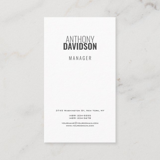 Modern Minimalist Elegant Professional Business Card (Front)