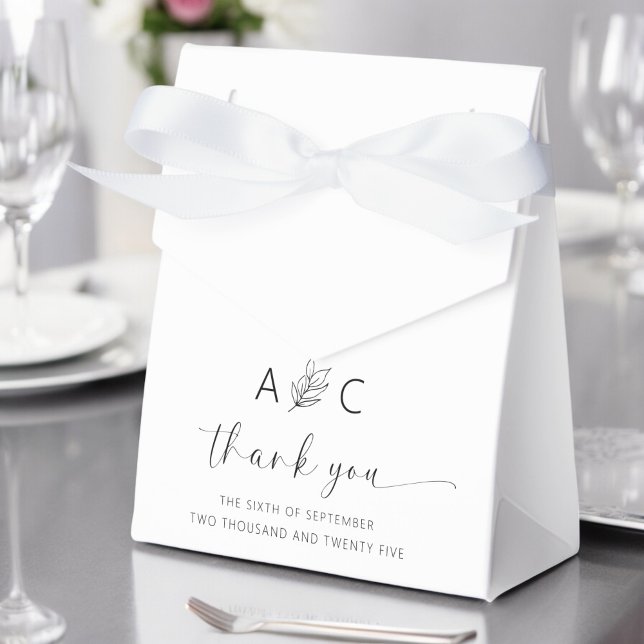 Modern Minimalist Elegant Wedding Favour Box (Creator Uploaded)