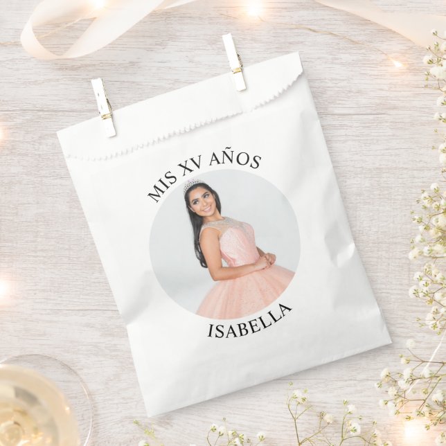 Modern Minimalist Mis XV Años Round Photo Favour Bags (Clipped)