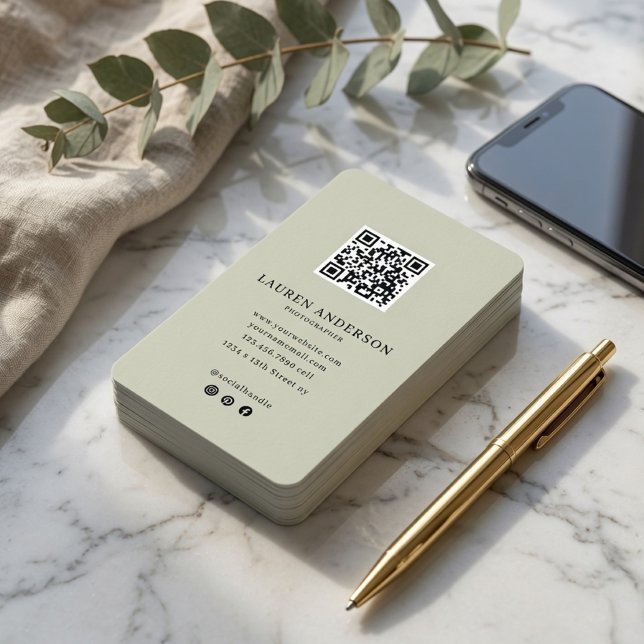 Modern Minimalist QR Code Personalised Business Card (Creator Uploaded)