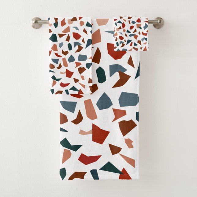 Modern Monogram Geometric Pattern Bath Towel Set (Insitu)