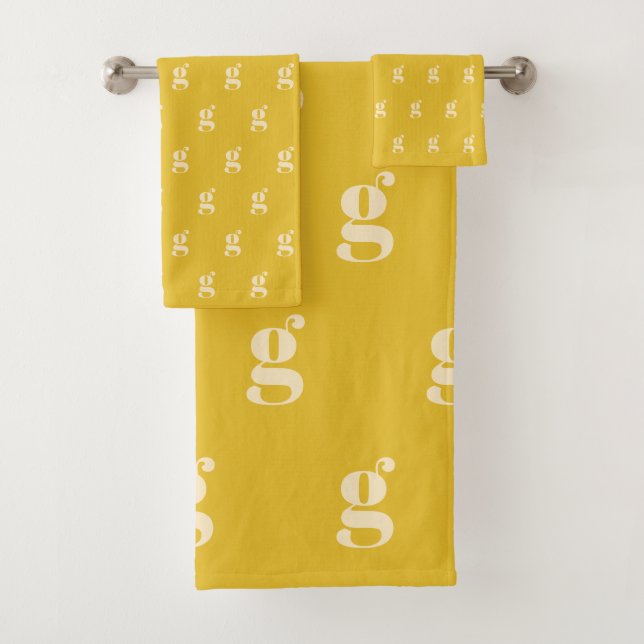Modern Monogram Initial Letter Pastel Yellow Cream Bath Towel Set (Insitu)
