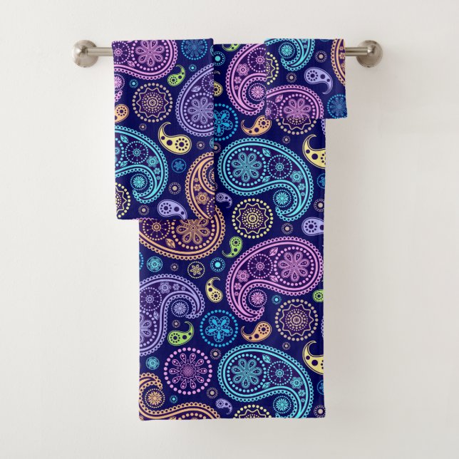 Modern Paisley Pattern Bath Towel Set (Insitu)