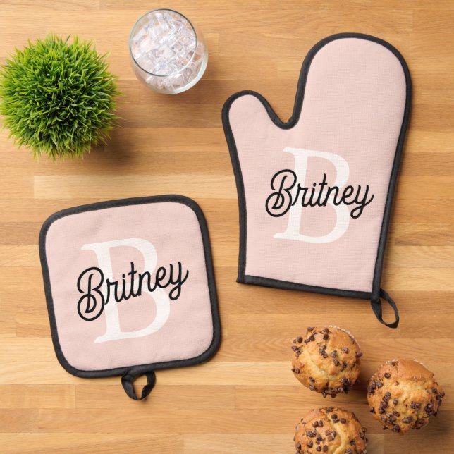 Modern Personalised Monogram and Name Pastel Pink Oven Mitt & Pot Holder Set (Top Down)