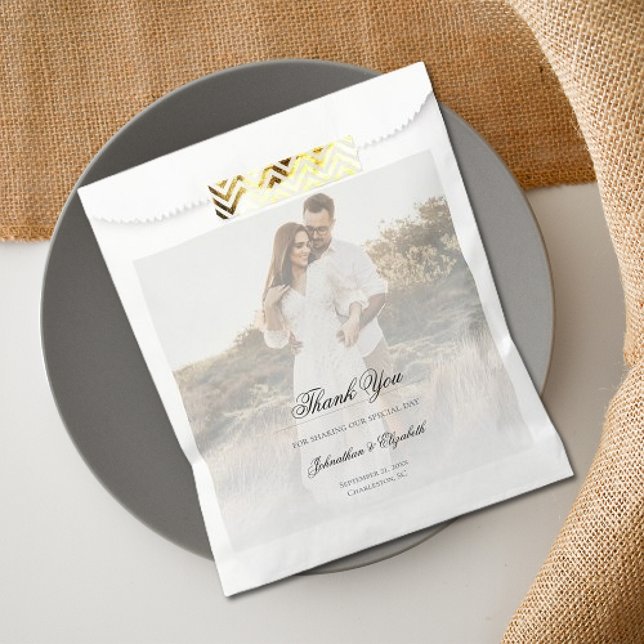 Modern Photo with Overlay Wedding Favour Bags (Modern Photo with Overlay Wedding Favor Bag)