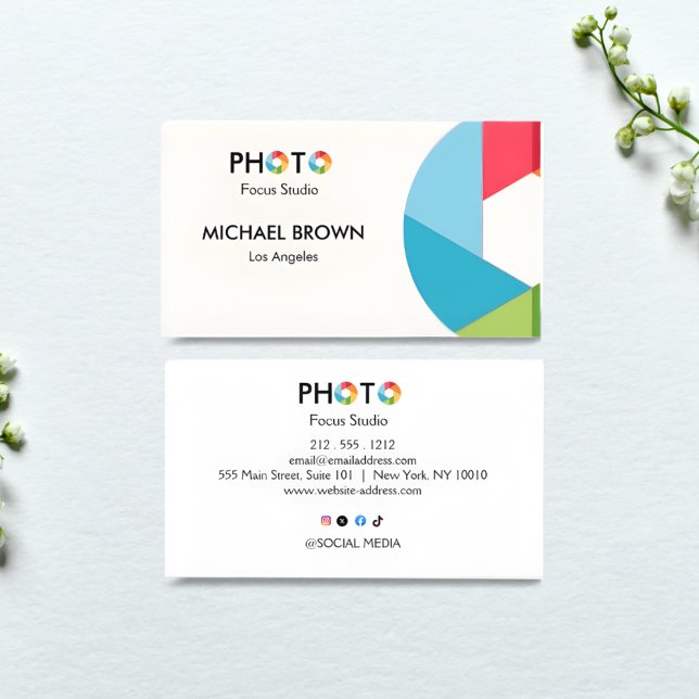 Modern Photography Studio Business Card Minimal  (Creator Uploaded)