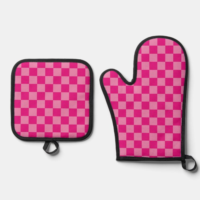 Modern pink chequerboard oven mitt & pot holder set (Front)