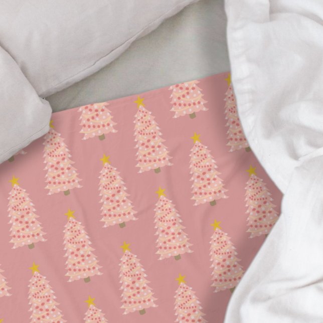 Modern Pink Christmas Tree On Mauve Fleece Blanket (Creator Uploaded)