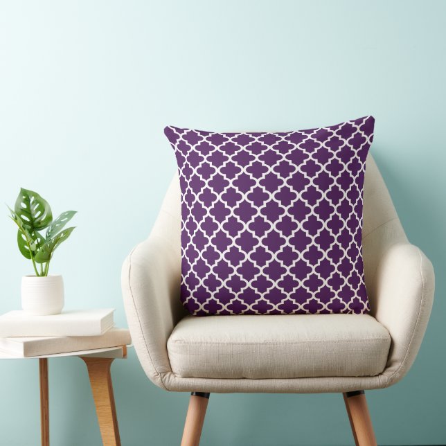 Modern Purple Moroccan Quatrefoil Pattern Cushion (Chair)
