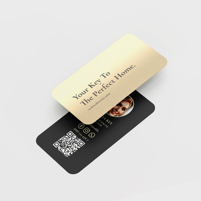 MODERN REAL ESTATE AGENT REALTOR KEY BLACK GOLD BUSINESS CARD (Creator Uploaded)