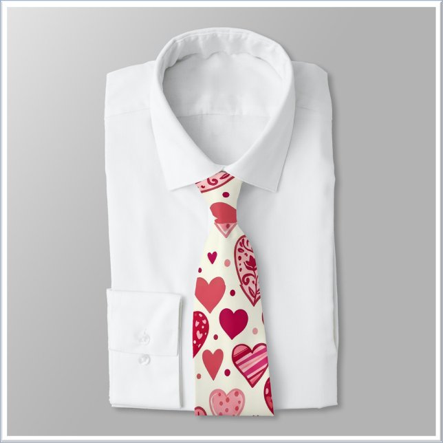 Modern Red & Pink Hearts Pattern Tie (Creator Uploaded)