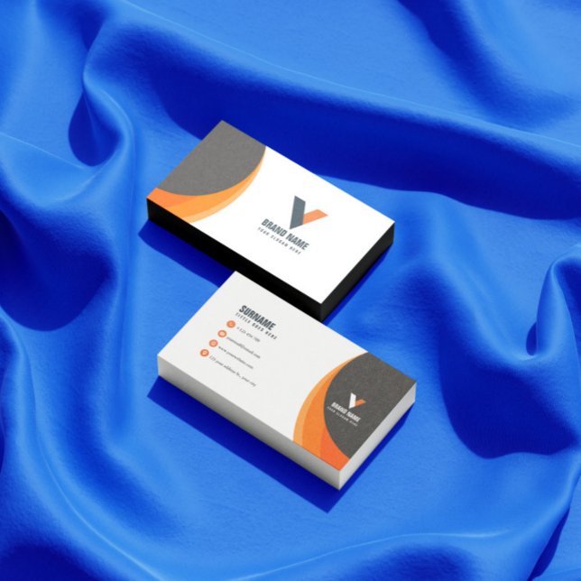 Modern Simple  Business Card (Creator Uploaded)