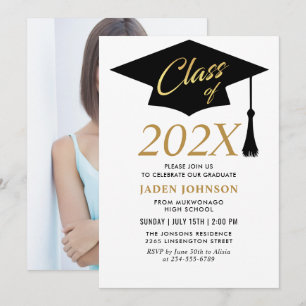 Modern Simple Class of 2021 Graduation Party Invitation
