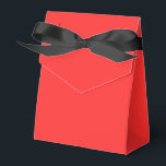 Modern Solid Red Simple Chic Elegant Favour Box<br><div class="desc">Modern Solid Red Simple Chic Elegant Favour Boxes features a modern solid red. Perfect for Valentine's Day,  Women's Day,  Mother's Day,  birthday parties,  anniversary,  weddings,  bridal showers,  baby showers and more. Created by Evco Studio www.zazzle.com/store/evcostudio</div>