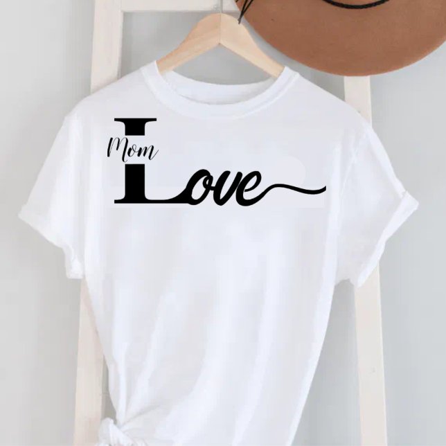 Modern Typography Love Mum T-shirt (Creator Uploaded)