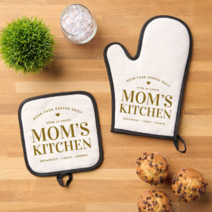 Modern Typography Mum’s Kitchen Oven Mitt & Pot Holder Set