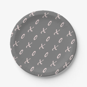 Modern Valentine's Day X and O Pattern Paper Plate