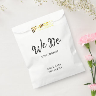 Modern We do love Wedding Personalised Party Favour Bags