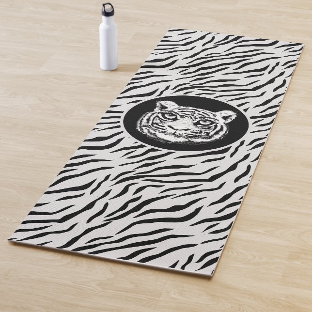 Modern Wild White Tiger Pattern Yoga Mat (In Situ)