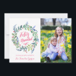 Moderna Feliz Navidad | Tarjeta De Navidad Holiday Card<br><div class="desc">Tarjeta moderna con la fotografía. La tarjeta tiene una corona de flores pintadas en acuarela y el lugar de texto y una foto.</div>